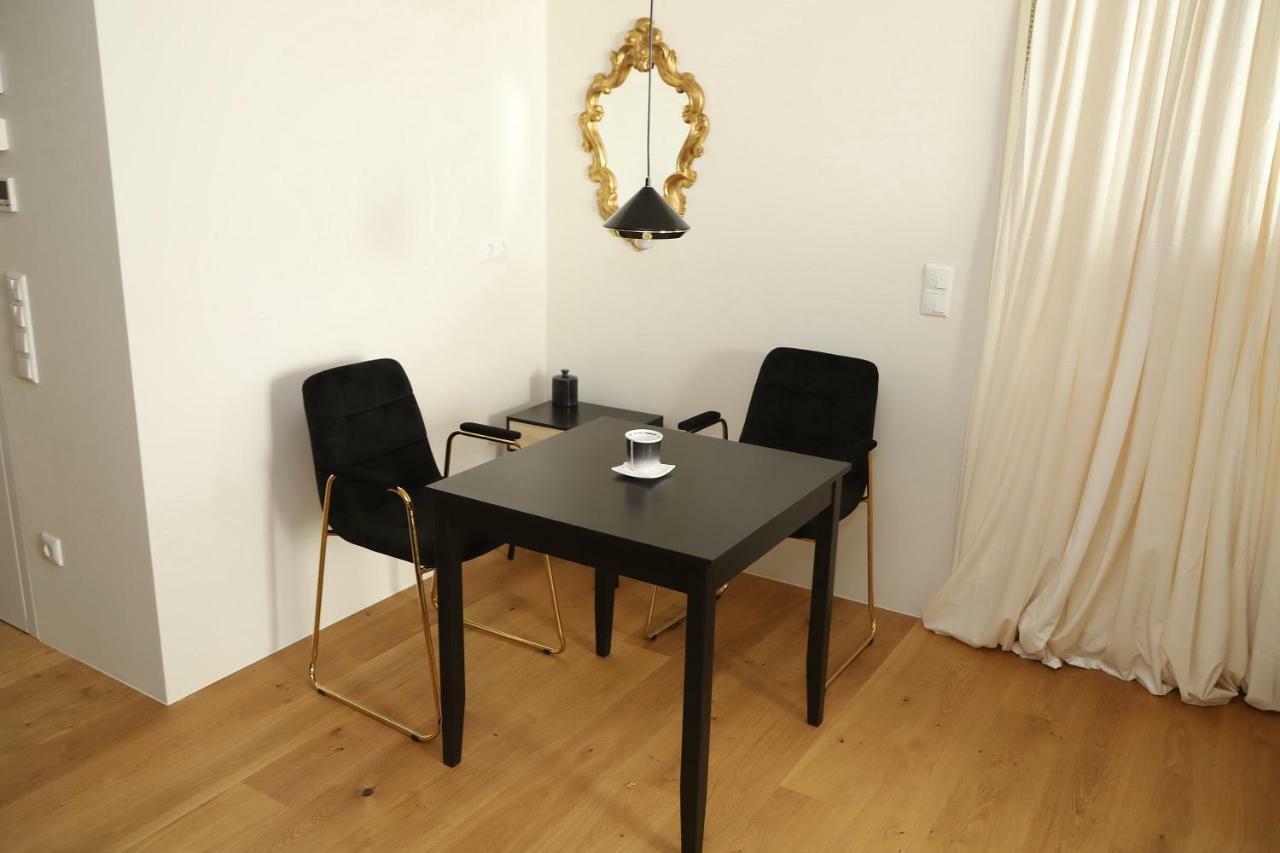 Das Stadthouse Grieskirchen Bagian luar foto